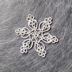 Tatting Pattern For Elegant Snowflake. Shuttle Or Needle Tatted Christmas Tree Hanging Tutorial Winter Decorations Motif Present For Tatters