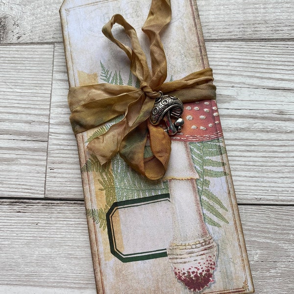 Woodland mushroom ephemera folio, junk journal pack, floating pocket, vintage ephemera, gift for her, journal insert, letterbox gift