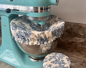 Set of large mixing bowl cover with ball jar cover