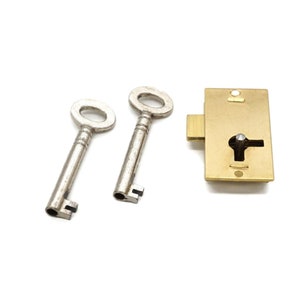 FLUSH MOUNT LOCK Chest Lock Antique Flush Mount Furniture Cabinet Lock For Drawers and Right or Left Hand Doors Solid Brass  2 Keys