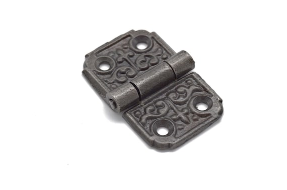 Pair of Victorian cast iron 2 1//2 inch hinges suitble for cupboard doors