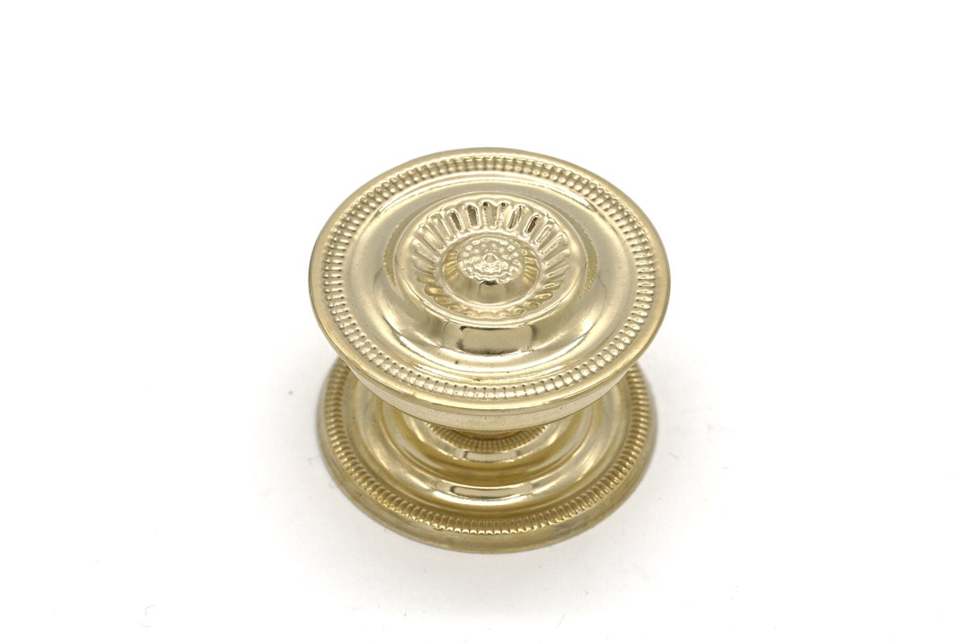 1-1/4" Sheraton Style Antique Hepplewhite Cabinet Knob - Single, Unbranded