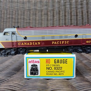 Atlas FP-7 Canadian Pacific decorated powered diesel locomotives, HO scale.