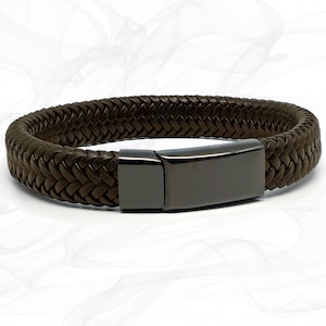 Bruine gevlochten premium zachte waterdichte leren armband en cadeauzakje voor heren of jongens - glijdende zwarte magnetische sluiting - door Roxcs - TN003