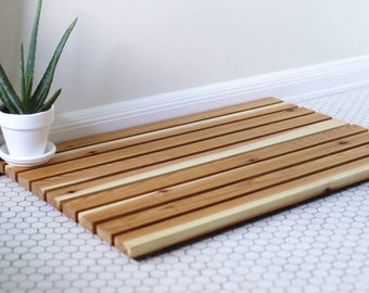 Bathmat. Wooden bathmat. Handmade solid wood rustic Bath mat,red cedar or cypress bath mat, hardwood bath mat. Feature picture is red cedar.
