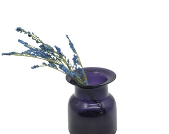 Handmade hand-blown amethyst purple glass art vase