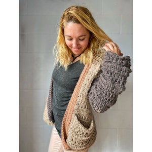 Crochet Pattern/ Crochet Cardigan Pattern // Chunky Cardigan Pattern// Beginner Crochet Cardigan// Easy Crochet Sweater//The Carli Cardigan image 4