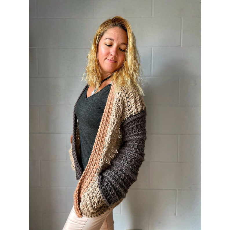 Crochet Pattern/ Crochet Cardigan Pattern // Chunky Cardigan Pattern// Beginner Crochet Cardigan// Easy Crochet Sweater//The Carli Cardigan image 3