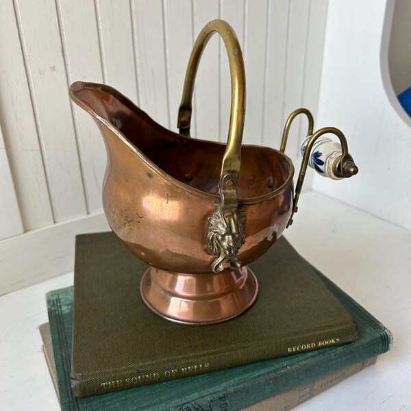 Vintage copper bowl | coal scuttle | rustic pot | hand painted ceramic handle | brass details | planter | copper brass patina | lionhead