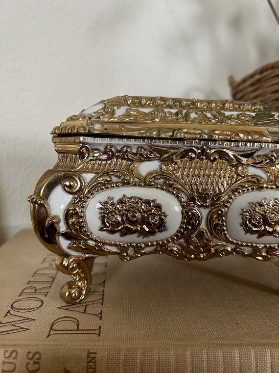 Vintage Gold Tone Jewelry Box | Vintage Trinket B… - image 9