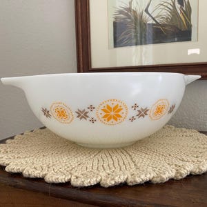 Vintage Pyrex Cinderella Bowl Town and Country Large 4 Qt Nesting Mixing #444 Milk Glass Pyrex Mixing Bowl