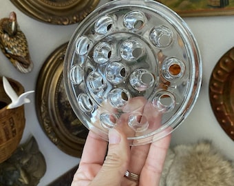 Soporte para flores de cristal transparente con diseño floral vintage, 16 orificios, 5 pulgadas.