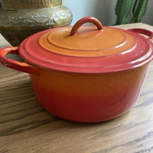 Vintage des années 1960 Le Creuset C 3 pintes en fonte fonte flamme orange rouge