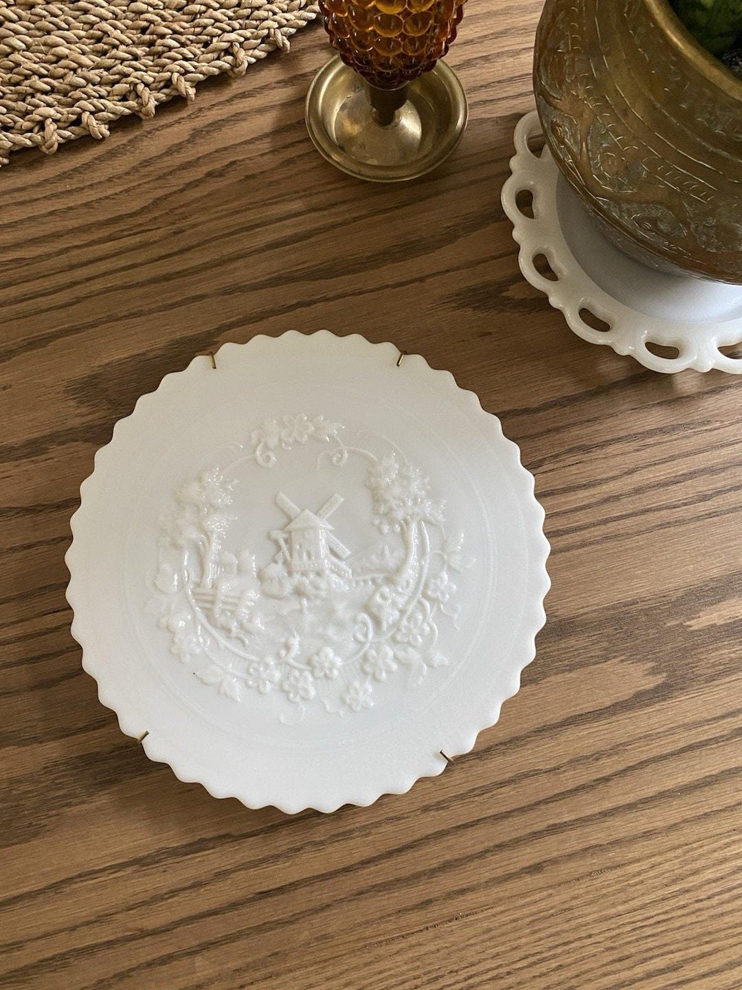 みるくmilk 　MERTENSEN バタフライプレート ホワイト Vintage Imperial Milk Glass Plate Dutch Countryside Wind Mill With