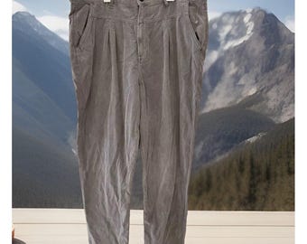 Y2K American Eagle Outfitters Corduroy Mom Jeans -- Women's 18 L  GRUNGE
