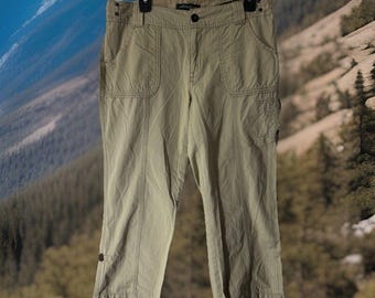 Pantalones capri Eddie Bauer para mujer, estilo años 90, color marrón, con 8 bolsillos cargo para senderismo.