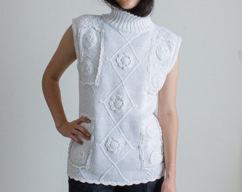 Vintage white cotton blend embroidered mock neck sleeveless sweater // S (1342)