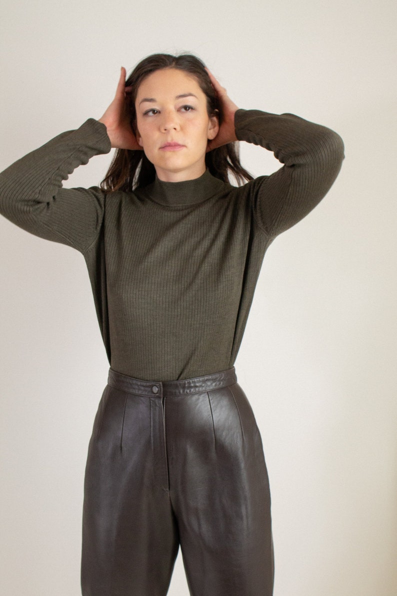 1606 Vintage green ribbed mock neck sweater L