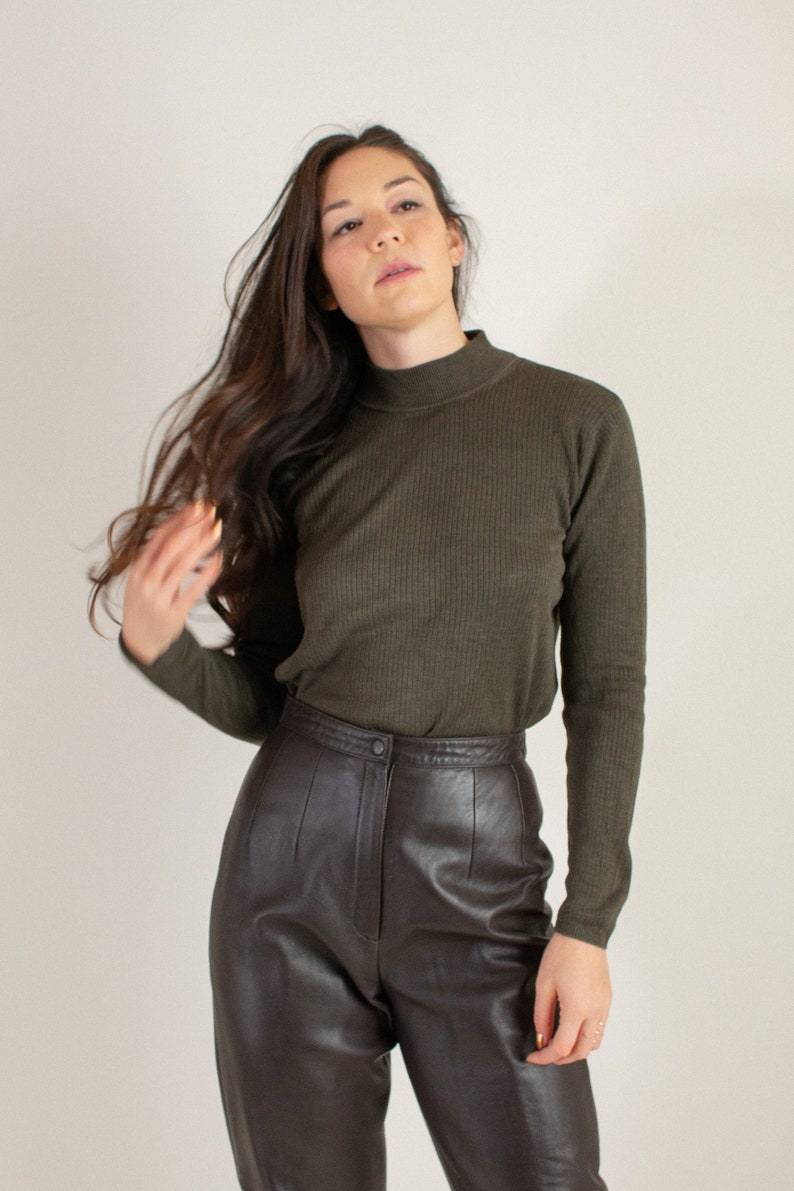 1606 Vintage green ribbed mock neck sweater L