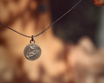 Elemento aria, ciondolo in argento bifacce, quattro elementi, regalo amante della natura, talismano d'argento con aria, gioielli simbolici, regalo segni zodiacali