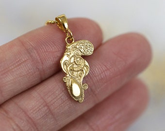 Octopus Mini Pendant, Ocean Animal Pendant, Marine Animal Necklace, Aquatic Charm, Abyssal Depths Animal Species, gold plated sterling silve