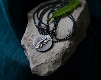 Wasserelement, doppelseitiger Silberanhänger, vier Elemente, Naturliebhaber Geschenk, Silber Talisman mit Wasser, Symbolschmuck, Sternzeichen