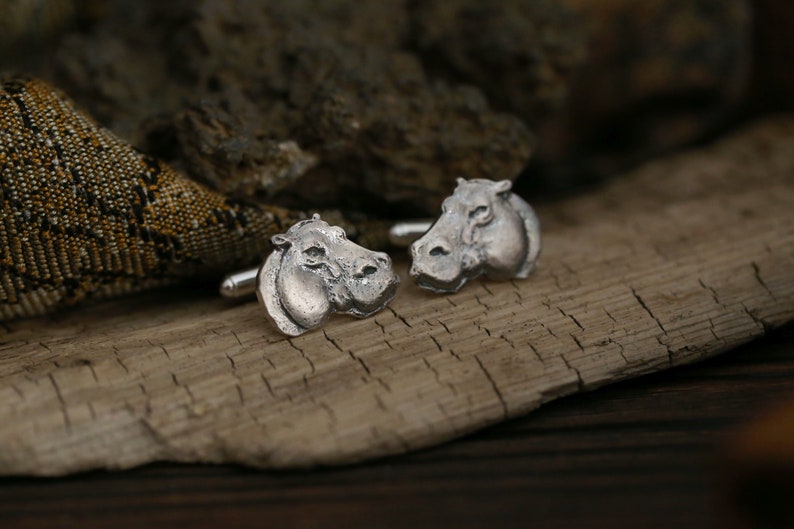 African hippo cuff links, Silver hippo jewelry, hippopotamus man accessories, cuff links silver, Hippo Jewelry, wild animal cuff, Africa fan imagem 2