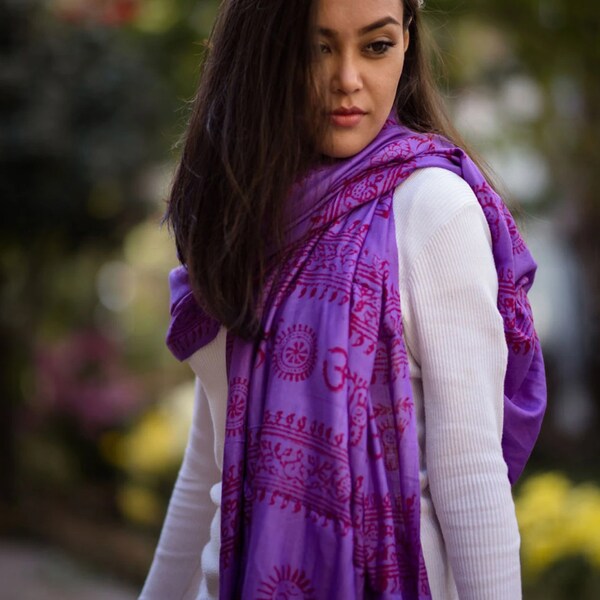 Om Prayer Shawl in Purple- Yoga shawl, Meditation shawl, Cotton Scarf