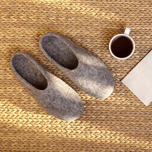 Hand Felted Woolen Cozy Indoor Men's Slippers - Natural Grey