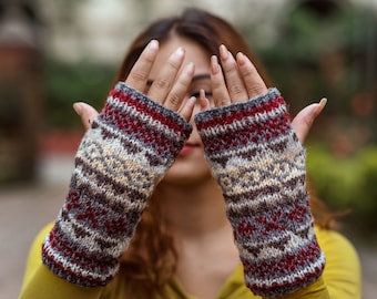 Grey Red Mixed Multicolored Woolen Sherpa Hand Warmer