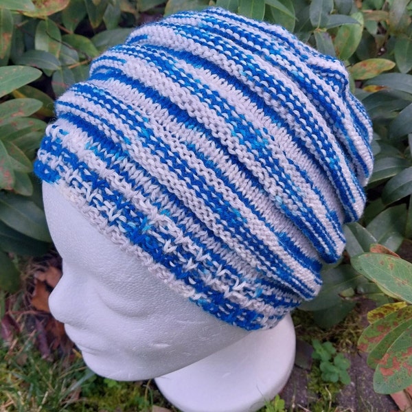 Mütze handgestrickt, Damenmütze, Ziehharmonikamütze, Slouchy Beanie , Größe M, aus Wolle vom Merinoschaf / wunderbar warm und weich