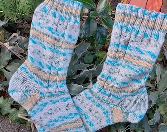 Socken handgestrickt, warme Wollsocken, gestrickt, Handarbeit, Gr. 37/38  UNIKAT Frühlingsfarben aus Ferner Mally-Socks Wolle