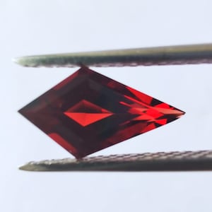 Garnet/Kite shape/7x13mm size/Top QualityAAA+/Natural stone/IF Clean/Red Garnet/Price per piece