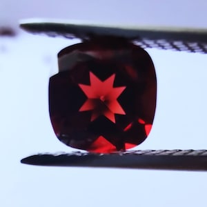 AAA+ Red Garnet Gemstone, IF Clean, Cushion Cut (5x5mm/6x6mm/7x7mm)