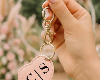 Personalized keychain with heart initials | Bridesmaid favor, hen party, wedding gift