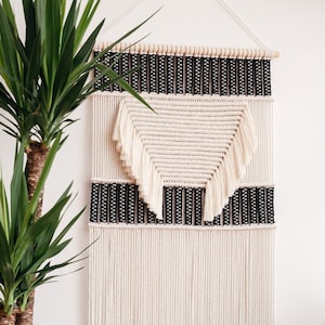Macrame Wall Hanging, Large Woven Macrame, Wall Tapestry