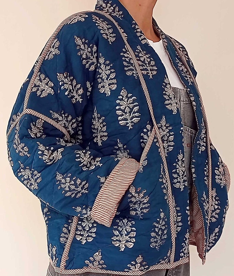 Organic Quilted Cotton Kimono, Reversible Indian Block Print, Botanical Indian Quilt Women, Handmade, Ethical Indigo Blue Slow fashion, Red image 3