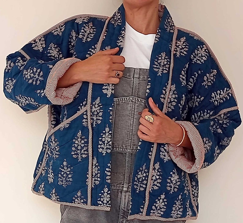 Organic Quilted Cotton Kimono, Reversible Indian Block Print, Botanical Indian Quilt Women, Handmade, Ethical Indigo Blue Slow fashion, Red image 5