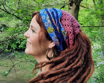 Wrap hat with piping and open crochet net