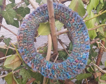 Crochet hair tie for dreads