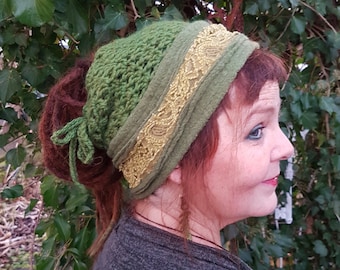 Slip-on hat with tucks and crochet net and elf lace