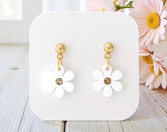 Pendientes de margaritas: Pendientes de margaritas pequeñas, pendientes colgantes de margaritas blancas mate, pendientes colgantes de flores diminutas