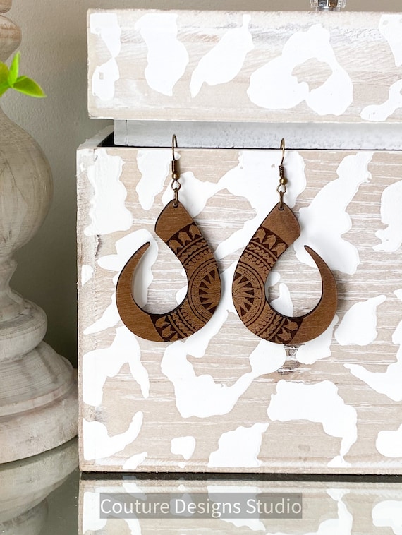 Polynesian Wood Earrings, Wood Tribal Earrings, Engraved Wood Earrings, Wooden Earrings, Wood Teardrop Earrings, Polynesian Earrings