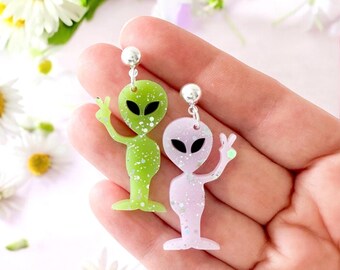 Alien Earrings | Peace Sign Alien Earrings | Outer Space Alien Earrings | Alien Lover Earrings