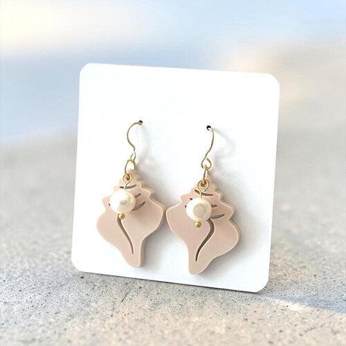 Boucles d'oreilles coquillage : boucles d'oreilles breloques coquillages, boucles d'oreilles d'été, boucles d'oreilles tropicales, boucles d'oreilles de plage, bijoux de vacances