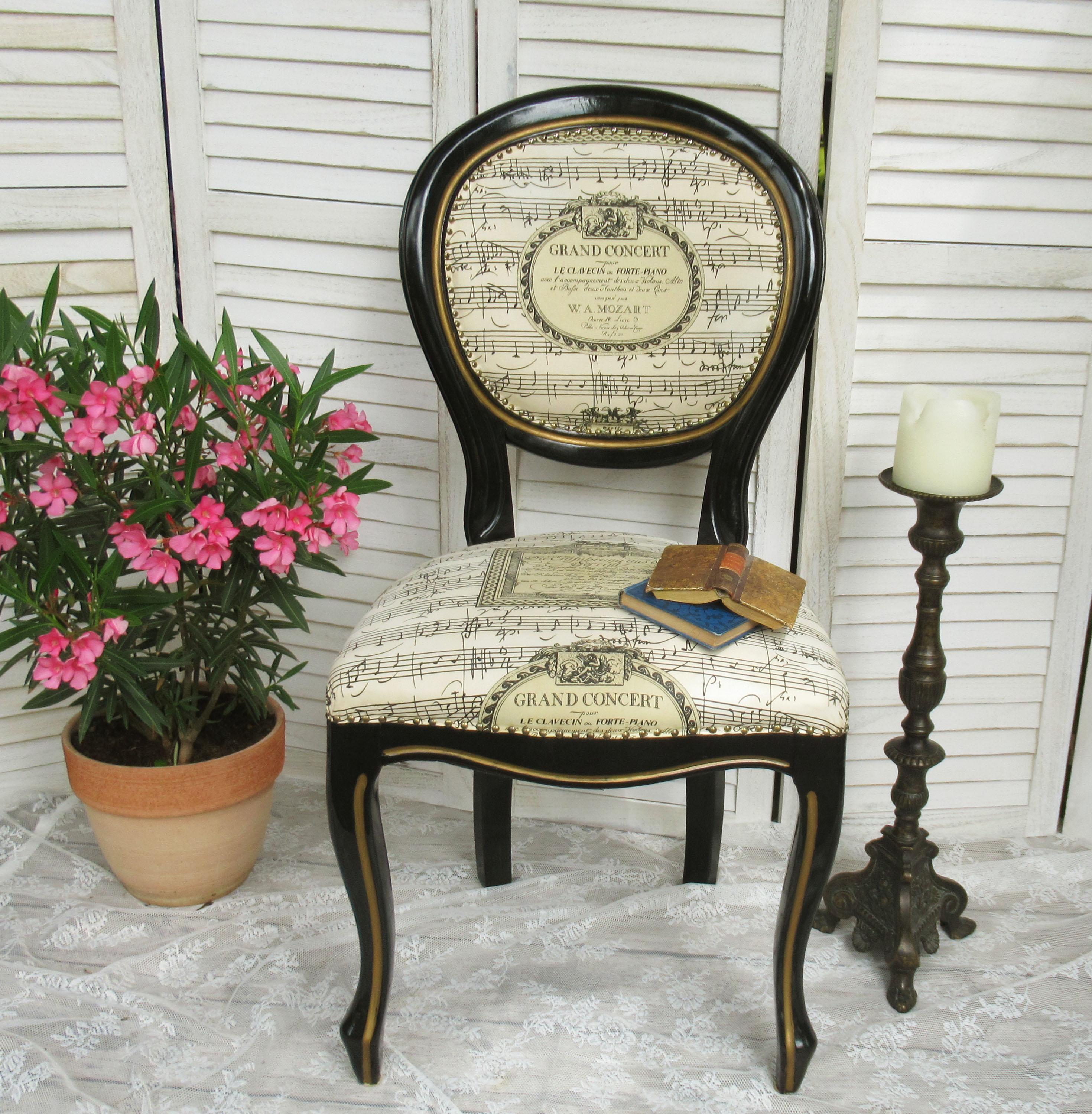 Old medallion chair, nostalgic upholstered chair FRANCE; old upholstered chair, Louis Philippe style FRANCE; French Vintage, Brocante