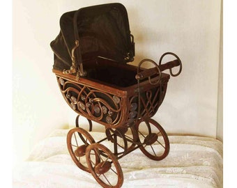 antiker kleiner Puppenwagen im viktorianischen Stil, Sammlerstück; small antique dolls pram, victorian style; Brovante, Vintage, Spielzeug