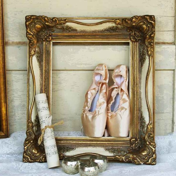 opulenter Bilderrahmen antiker Holzrahmen Spiegelrahmen; beautiful old frame for pictures or mirror FRANCE; french brocante vintage