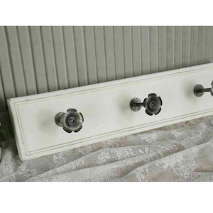 old very sturdy hook strip wardrobe solid wood shabby chic; old very strong hook bar coat rack solid oak shabby chic; vintage, brocante
