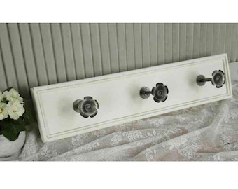 old very sturdy hook strip wardrobe solid wood shabby chic; old very strong hook bar coat rack solid oak shabby chic; vintage, brocante